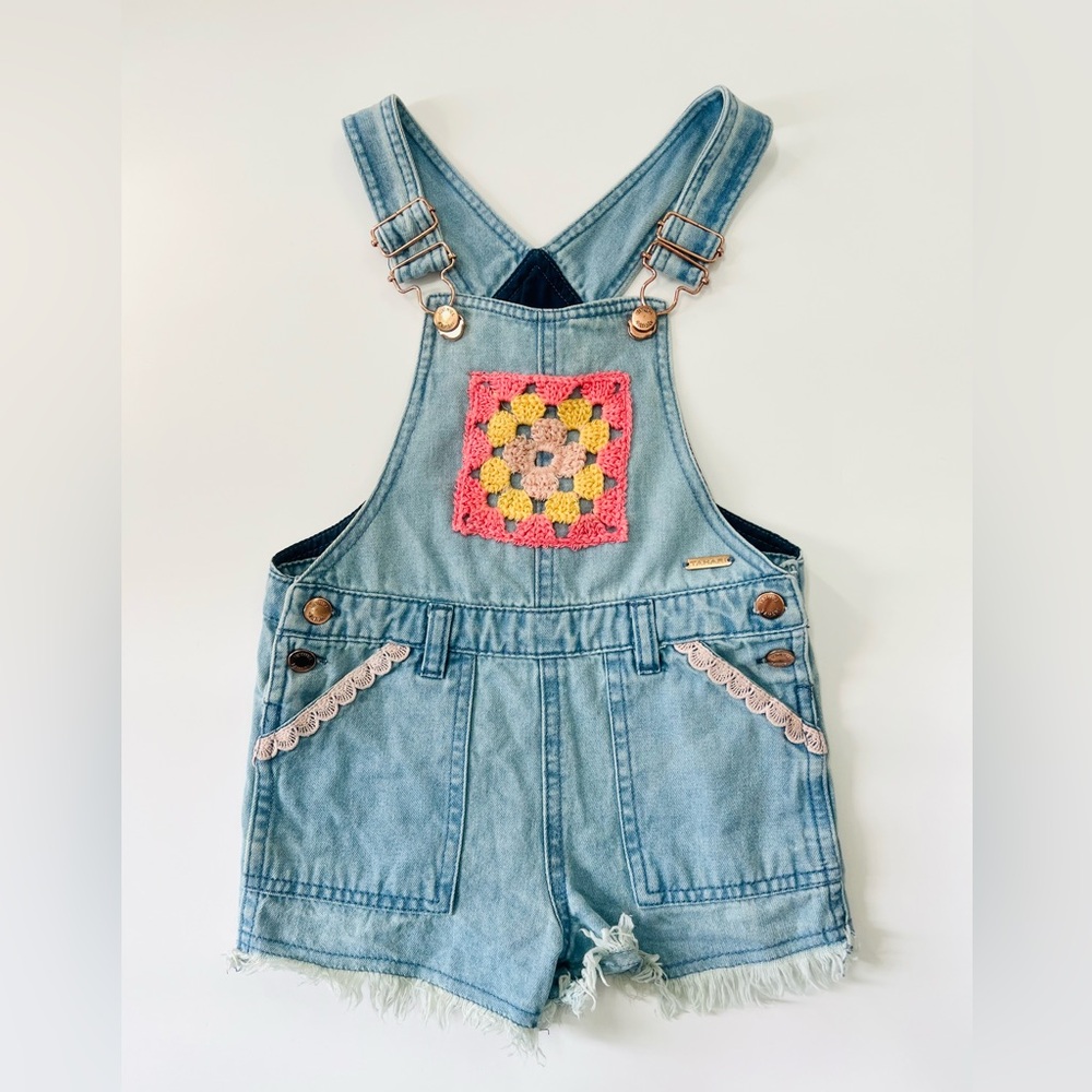 Tahari Girl Shortall outfit Crochet Detailing with Pink Tee size 4T
